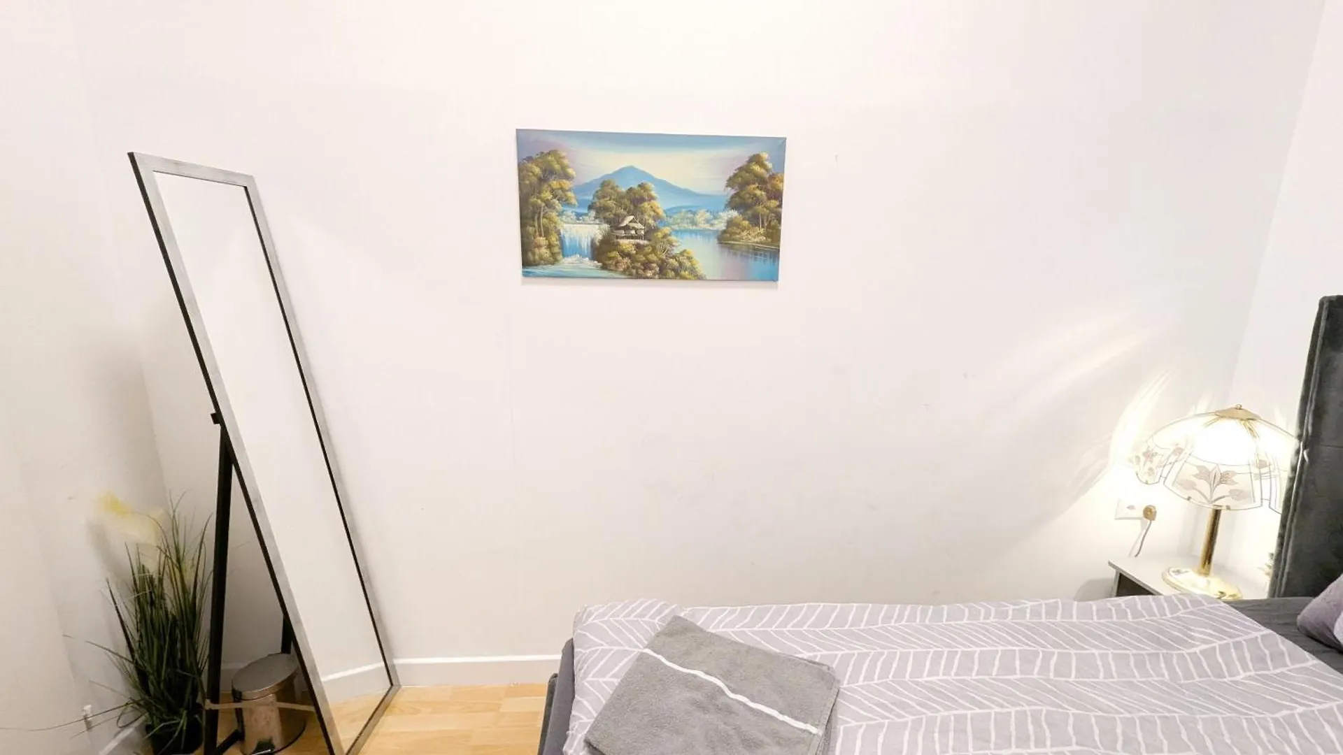 Comfortable Rooms In Lugner City Area He Vienna Alloggio in famiglia
