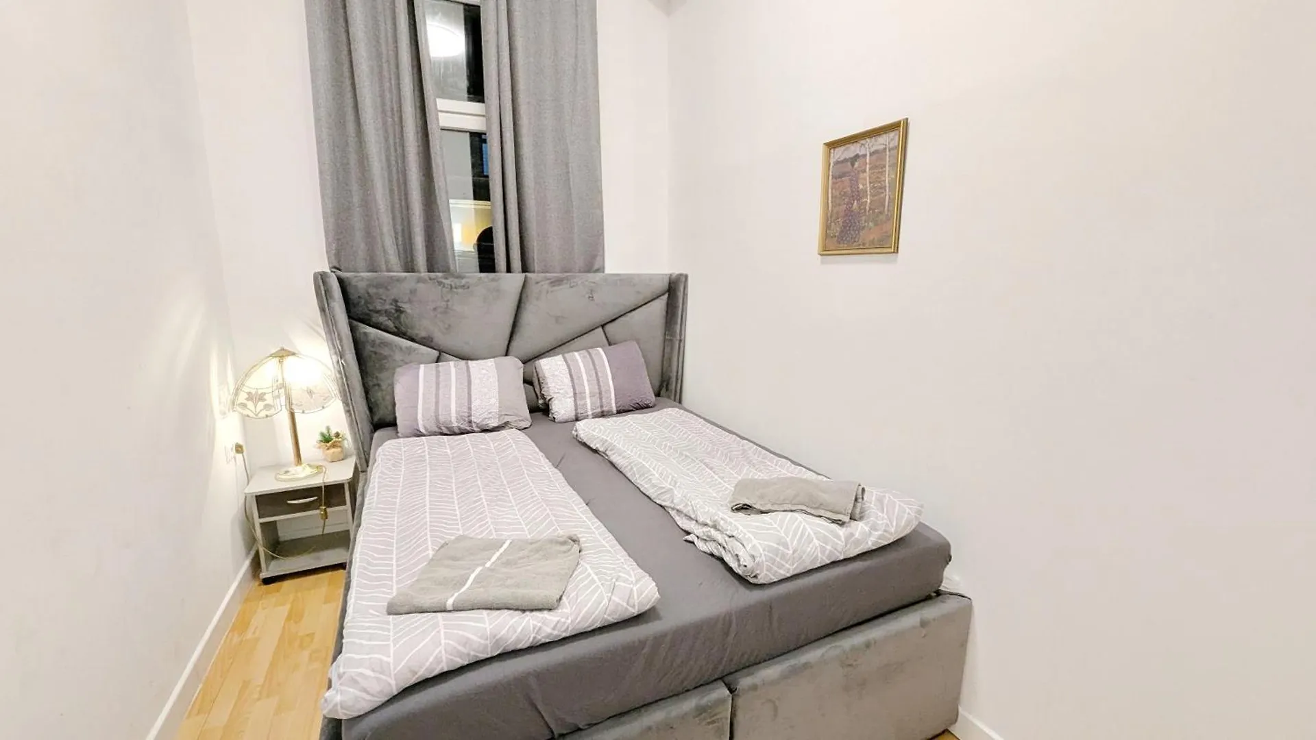 Comfortable Rooms In Lugner City Area He Vienna 0*,